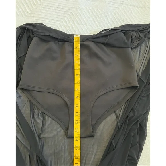 Silence + Noise (Urban Outfitters) -medium black sheer open split skirt w/bottom - Picture 8 of 11